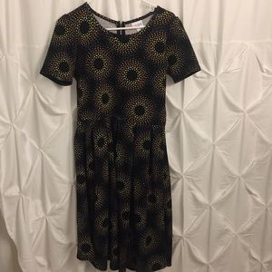 Medium Amelia LulaRoe